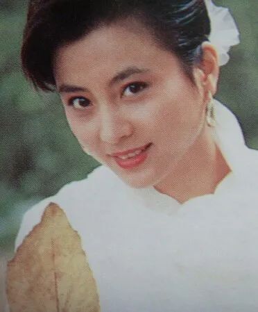 女演员名单(中国8大美人今昔颜值对比，有人整容颜垮，有人优雅老去，差距大)