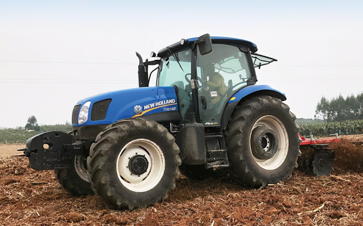 纽荷兰t1404型拖拉机凯斯纽荷兰在安徽销售了3台纽荷兰t1404b型拖拉机