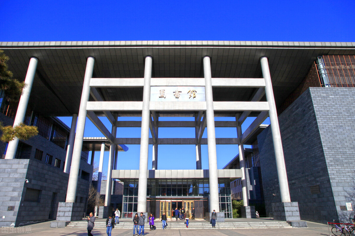 2022届艺考生想走捷径，报考中国人民大学文化分超过一本线？