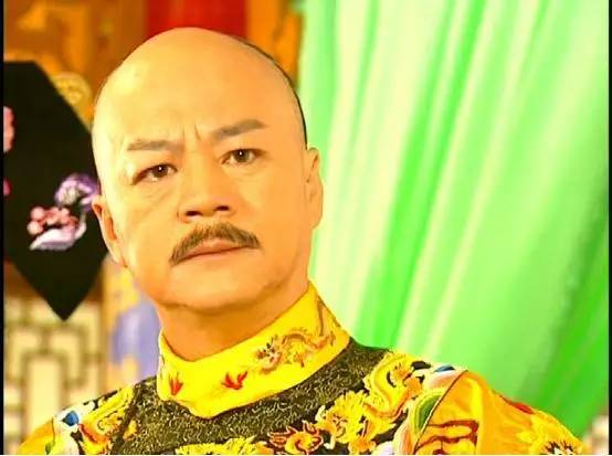 谁说狄龙只拍武侠片？这部重口味电影被誉为香港灵异片开山之作