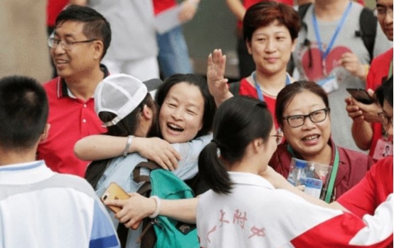 2021新高考选科数据曝光，这一组合很“吃香”，选错了可能会吃亏