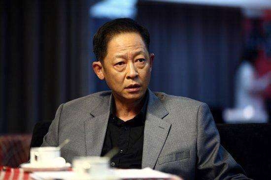 娱乐圈的“大学老师”：张杰特聘惹争议，陈翔返校遭抵制