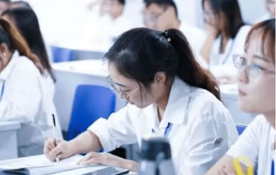 “专科生”到底算不算大学生？多数人都不清楚，教育部门给出回应