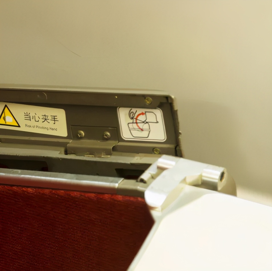 动车上的小桌板,挂钩等各种设施你真的会用吗?最全科普来了!