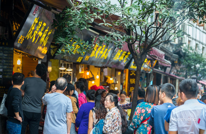 山城重庆，轻轨出行，玩转8D网红城市