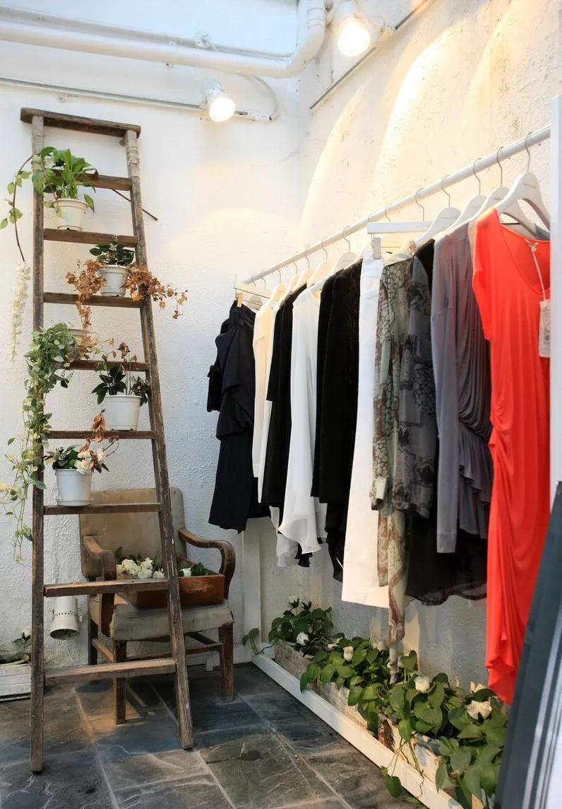 小型服装店怎样装修(小型服装店怎样装修才更有特色) - 科猫网
