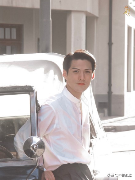 《第一炉香》：女学生葛薇龙为什么自甘堕落，沦落成高级交际花？