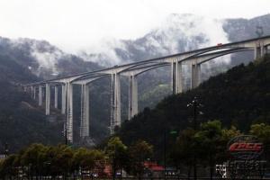 世界第一高：龙潭河特大桥