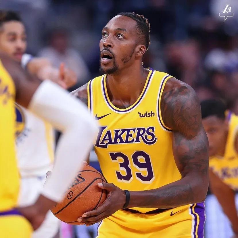 为什么nba的中锋都不会投篮(为什么霍华德、奥尼尔、德拉蒙德等力量中锋罚球不准？)