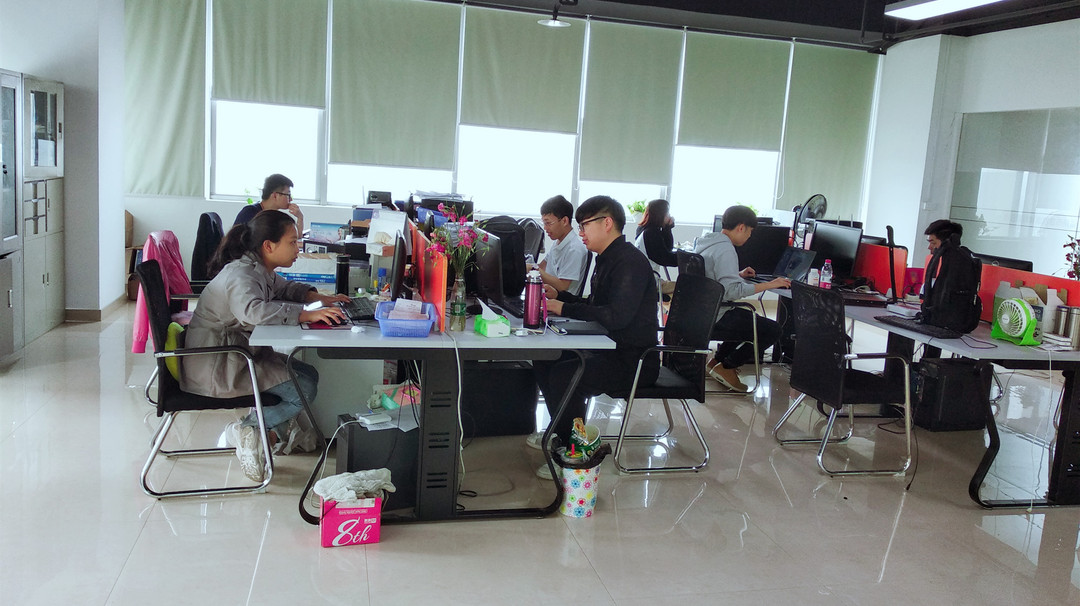 从事眼镜20多年！温州最专业的隐形眼镜、太阳镜公司，你造不?