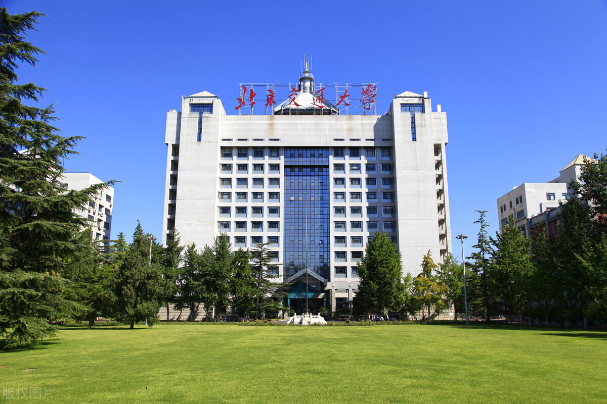 很多人热衷于“大学”，而对“学院”很冷淡，这两者有何不同