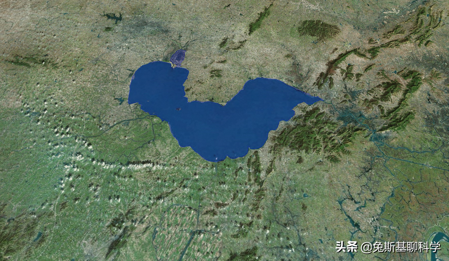 我国最大湖泊(中国湖泊面积十大排名，江苏和西藏各占两个，排行榜第10名在)