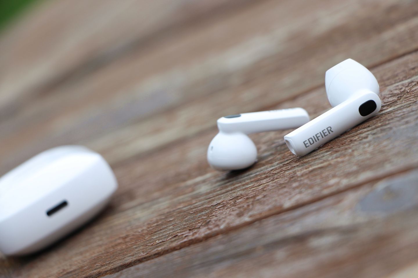 蓝牙耳机卷起来了——半入耳式的漫步者LolliPods Mini深得我心