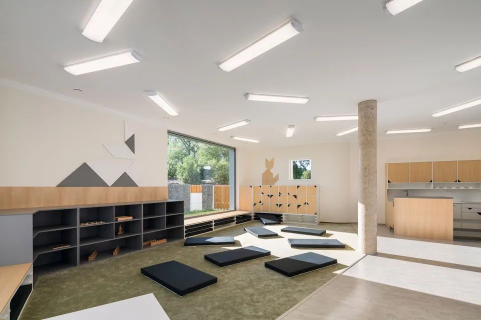 【親子宅設計精選】幼兒園設計分享丨自然與建築完美共存，這樣的設計太美了