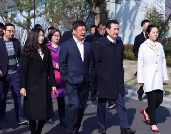 王健林带着万达上岸了,为何融创的孙宏斌还深陷泥潭?