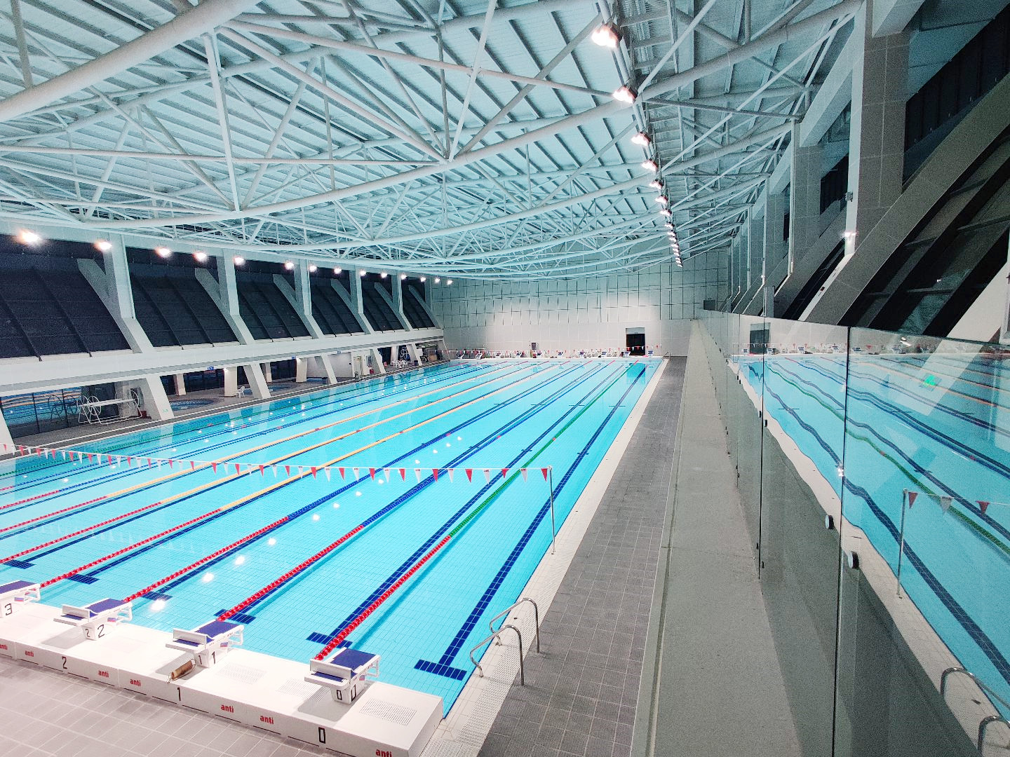 七大洲照亮国家队高原备战专用基地-昆明海埂体育训练基地游泳馆