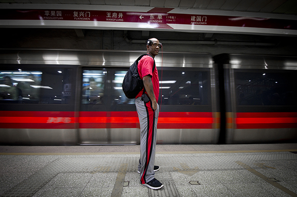 马布里为什么在nba视频(马布里纽约人的北京传说？马布里豪车豪宅和10亿身家如何赚来的？)