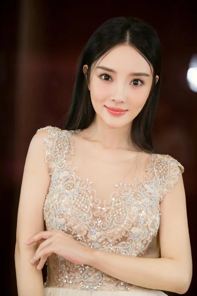 中国最脏的十大女明星(没勇气就别演丑角，这6位女星又丑又脏，毫无偶像包袱却被称经典)