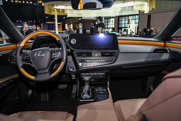 29.6万起 雷克萨斯新款ES开启预售