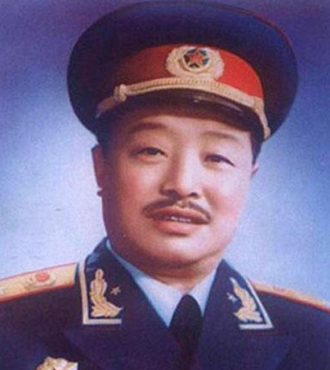 朱德位列元帅之首，可授衔证书却不是001号，001号究竟给了谁？