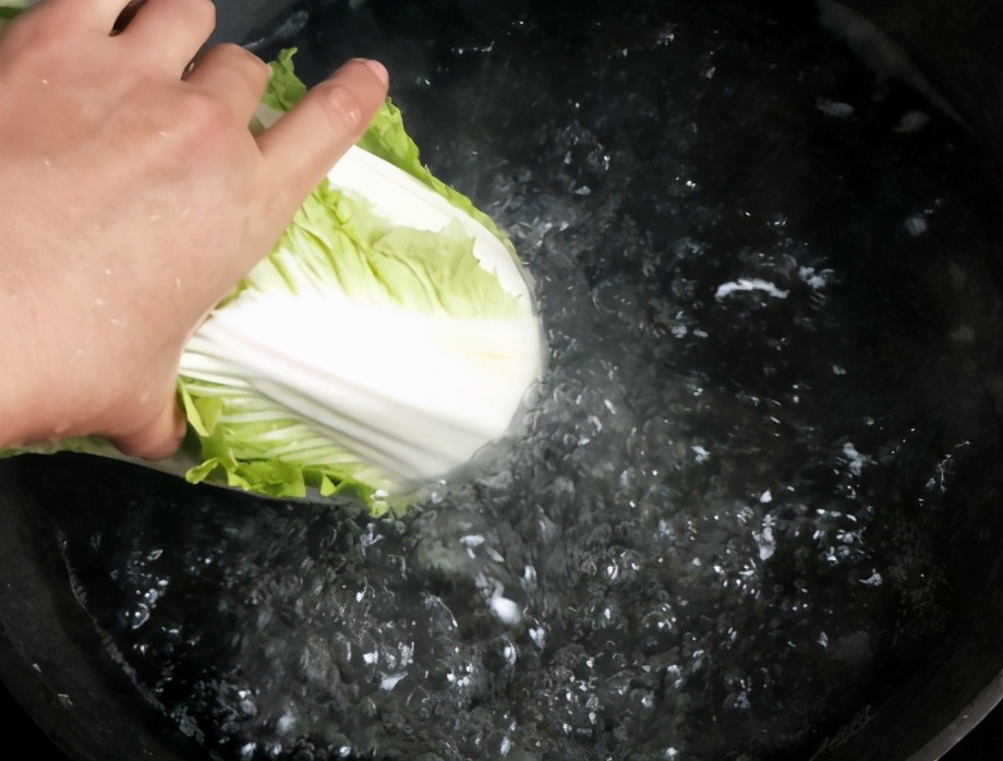 東北酸菜的做法,東北酸菜的做法和步驟