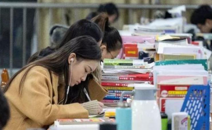 大学毕业后才了解，“大学”和“学院”的差别，差的不是一星半点