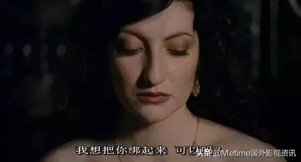 《妓院里的回忆》一部奢靡、绝美、压抑的电影