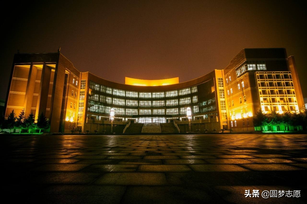 双一流大学厉害还是211大学厉害？这篇文章告诉你