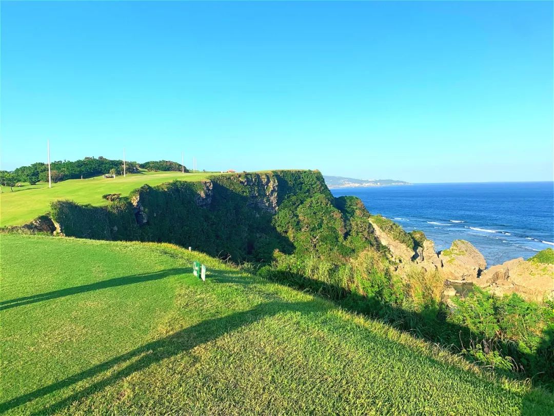 冬季在冲绳感受温暖灿烂的海岛高尔夫