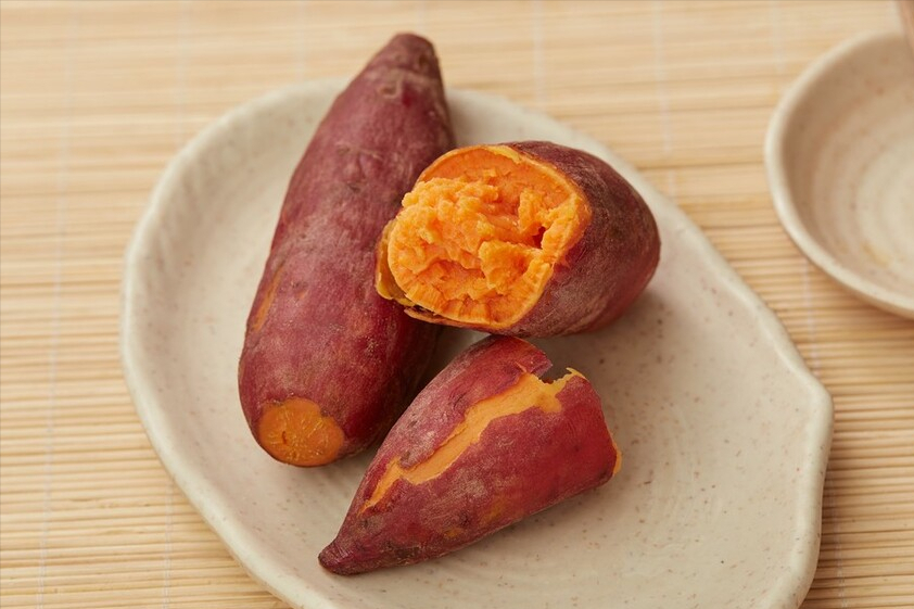 秋冬保存红薯很简单，教你一个妙招，不干瘪不发芽，越放越甜