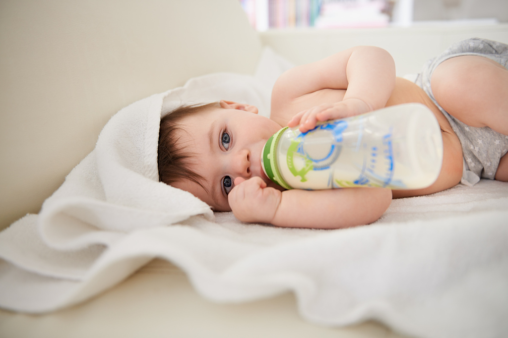 母乳在常温下放5个小时还能喝吗？母乳怎么储存？看这篇就够了