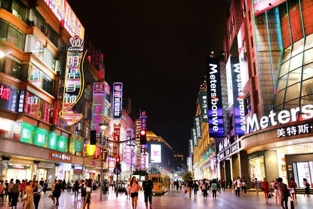 晚婚晚育观念兴起，单身女性已近1亿，北大教授提出生娃奖励100万