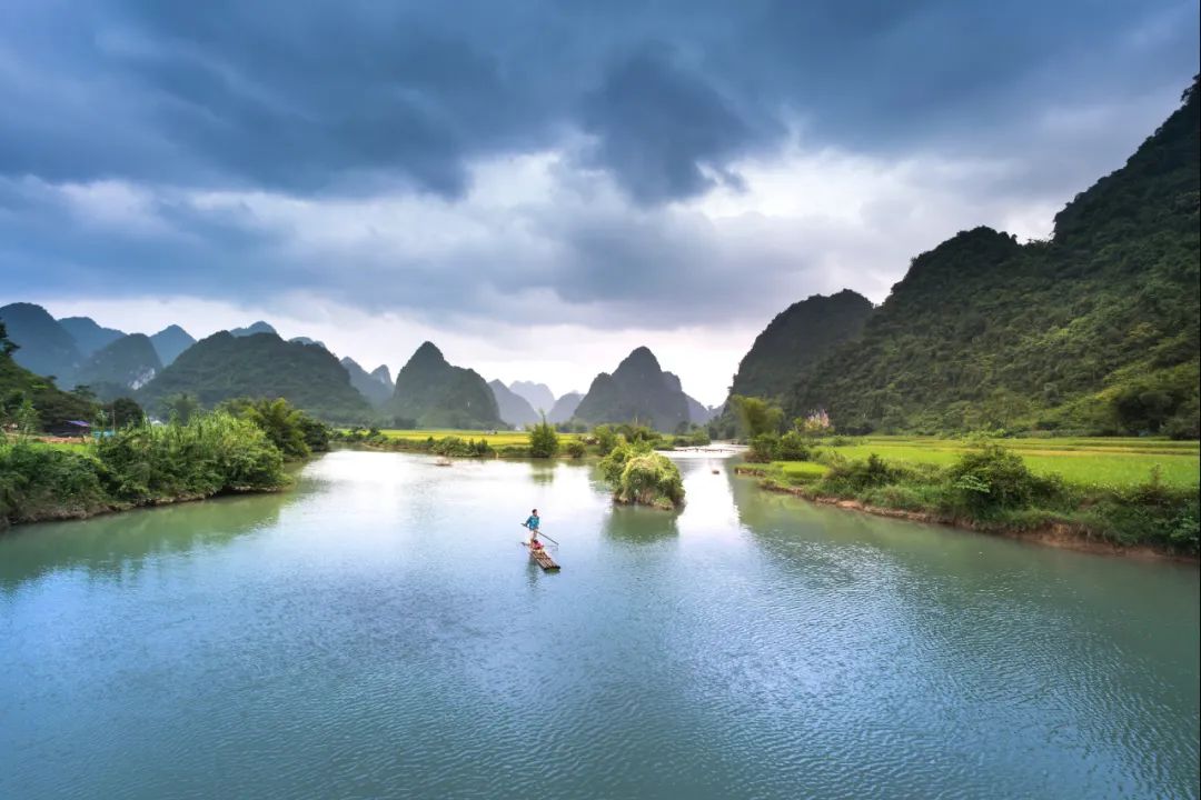 李泊霆禅读《道德经》第八章：上善若水，一生无怨无悔