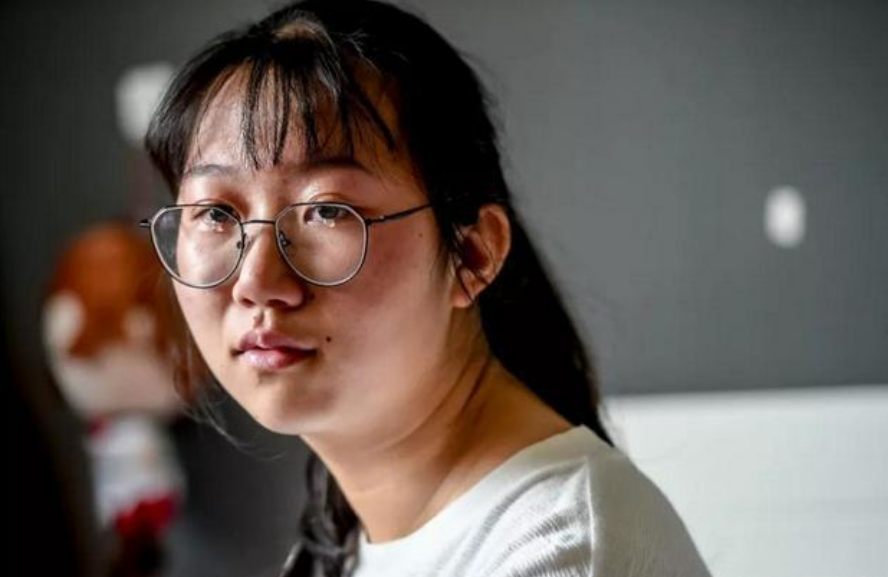 广东两所“假大学”被官媒曝光，毕业证毫无价值，白浪费四年时间