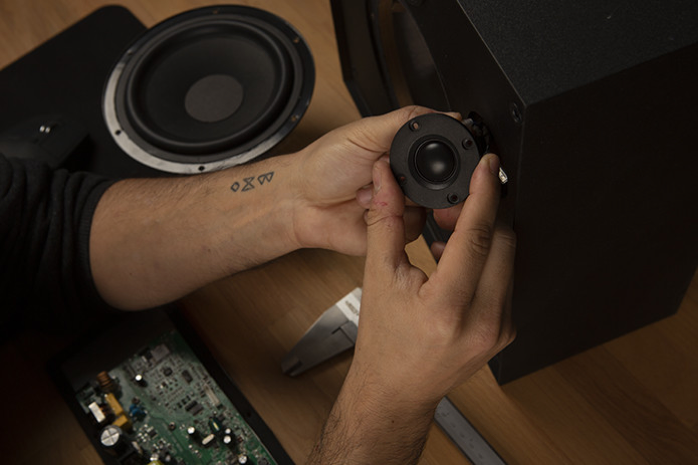 隐身好听好用！超适合用与电视机搭配的摩雷Hogtalare蓝牙音响