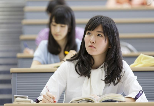 考生412分捡漏厦大，看完学费，网友表示这“漏”一般人捡不起