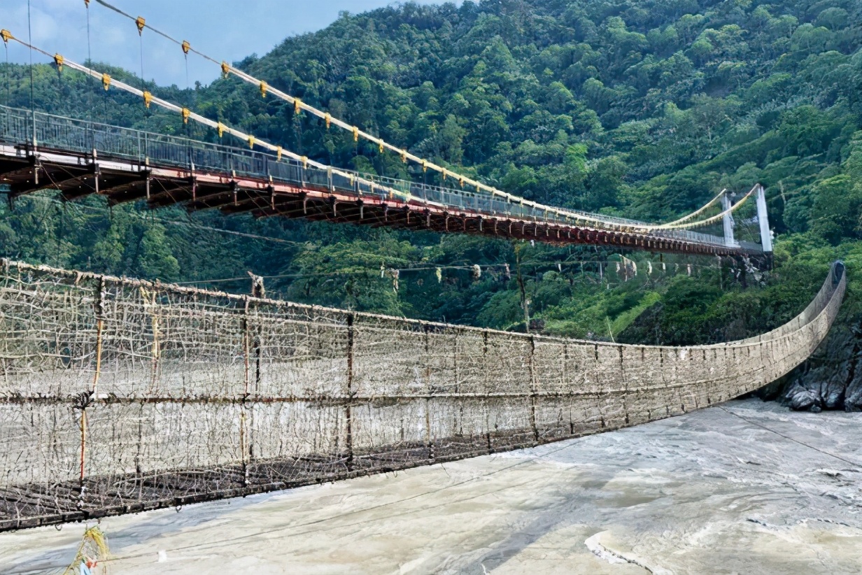 西藏海拔最低的小县，被称为“高原孤岛”，仅有1万多人居住