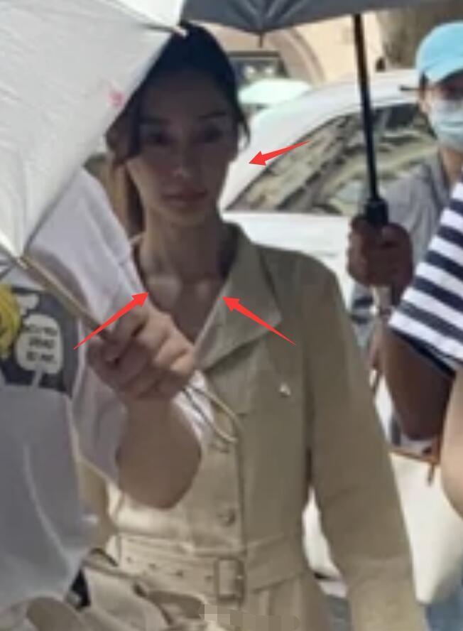 Angelababy超市拍戏被偶遇,休闲打扮超低调,瞪眼式表演遭吐槽