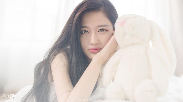 小说：赘婿送老婆生日礼物，一打开员工傻了：地摊货也拿得出手？