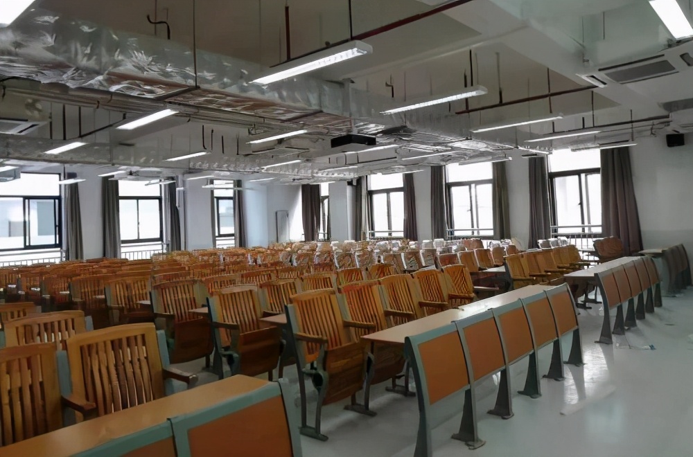 广东科贸职业学院学费宿舍费学校环境宿舍环境怎么样