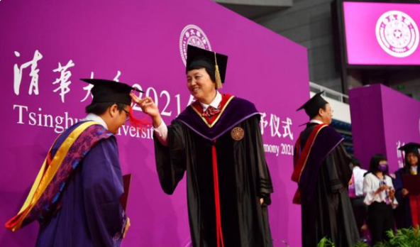 清华大学自降门槛招揽外籍学生，国人表示不满，教育部发声回应