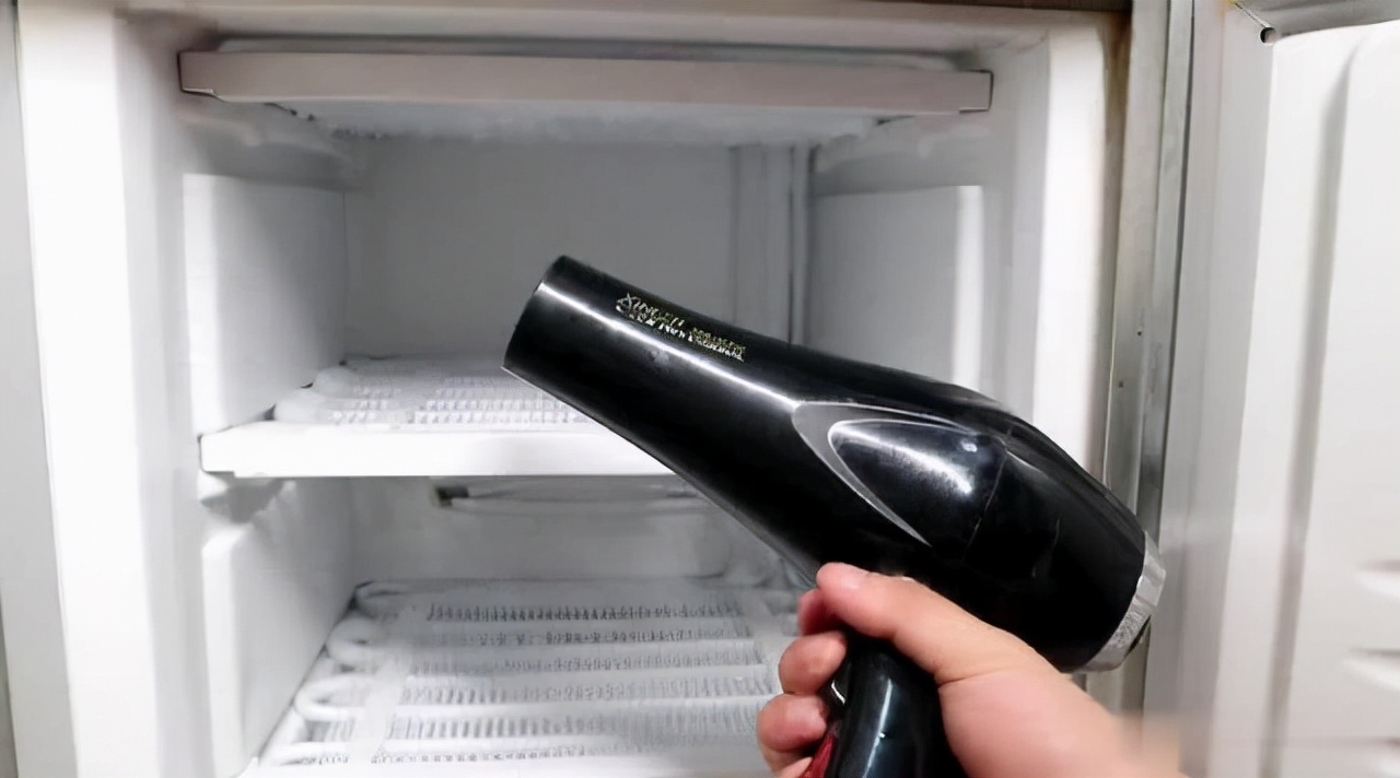 海尔风冷冰箱冷冻室结冰，冷冻室经常结冰的原因详解？