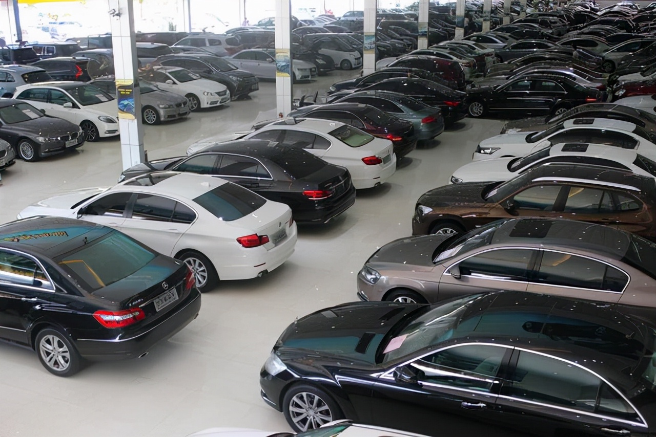 1.3万买了一辆迈腾泡水车，清洗出上百斤淤泥，贪小便宜吃大亏