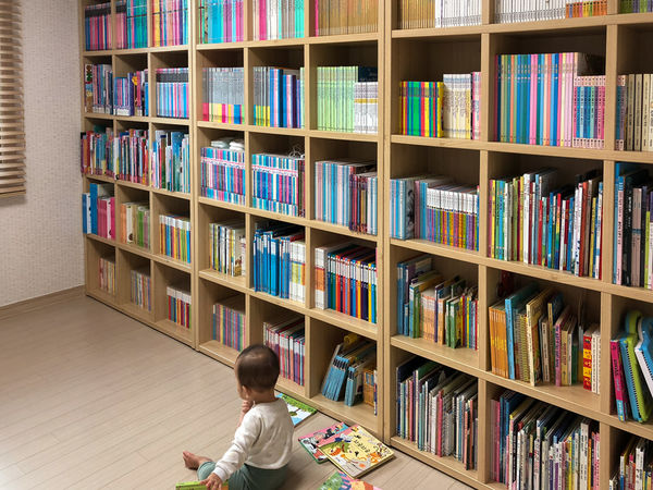 【親子宅設計精選】心之所向的4口之家，客廳當書房用，孩子不作不鬧，一片歲月靜好