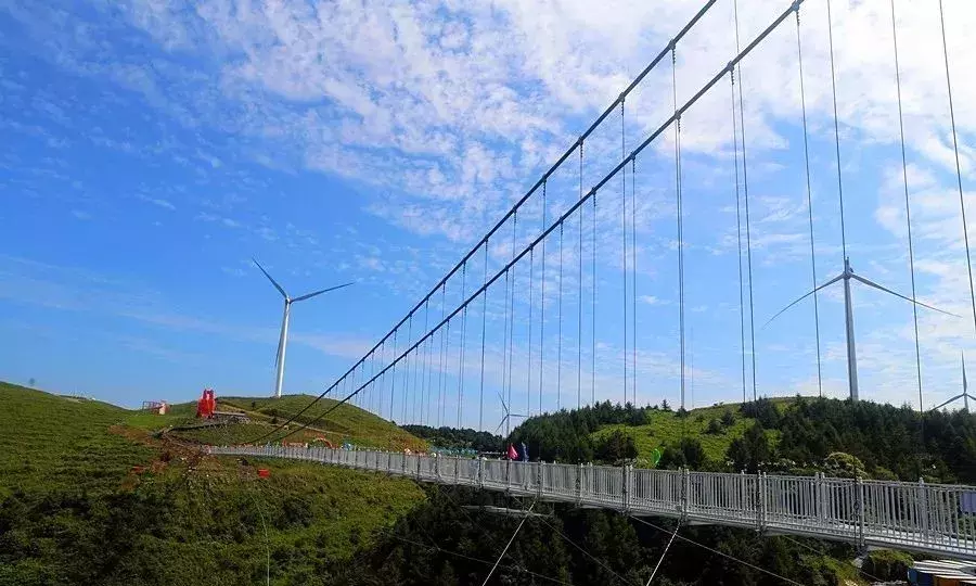 湖北这些惊险刺激的悬空玻璃栈道,你敢走吗?