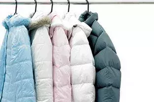 羽绒服不能机洗,也不能干洗,到底该怎样洗?你该学学了!