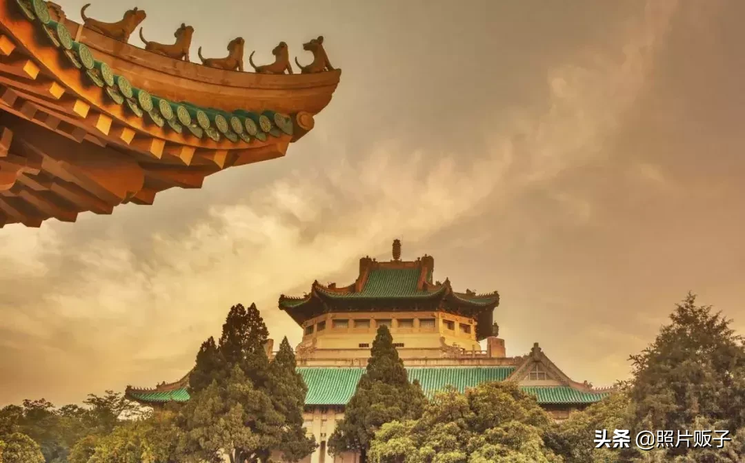 中国最美6所大学，镜头下的它们，不出意外的好看