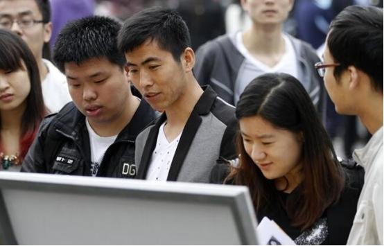 大学毕业“三方协议”别乱签，事关应届生身份，聪明的学生这样做