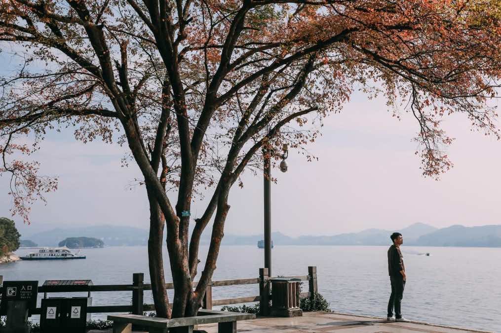 秋游千岛湖：水光潋滟晴方好，千岛碧水画中游