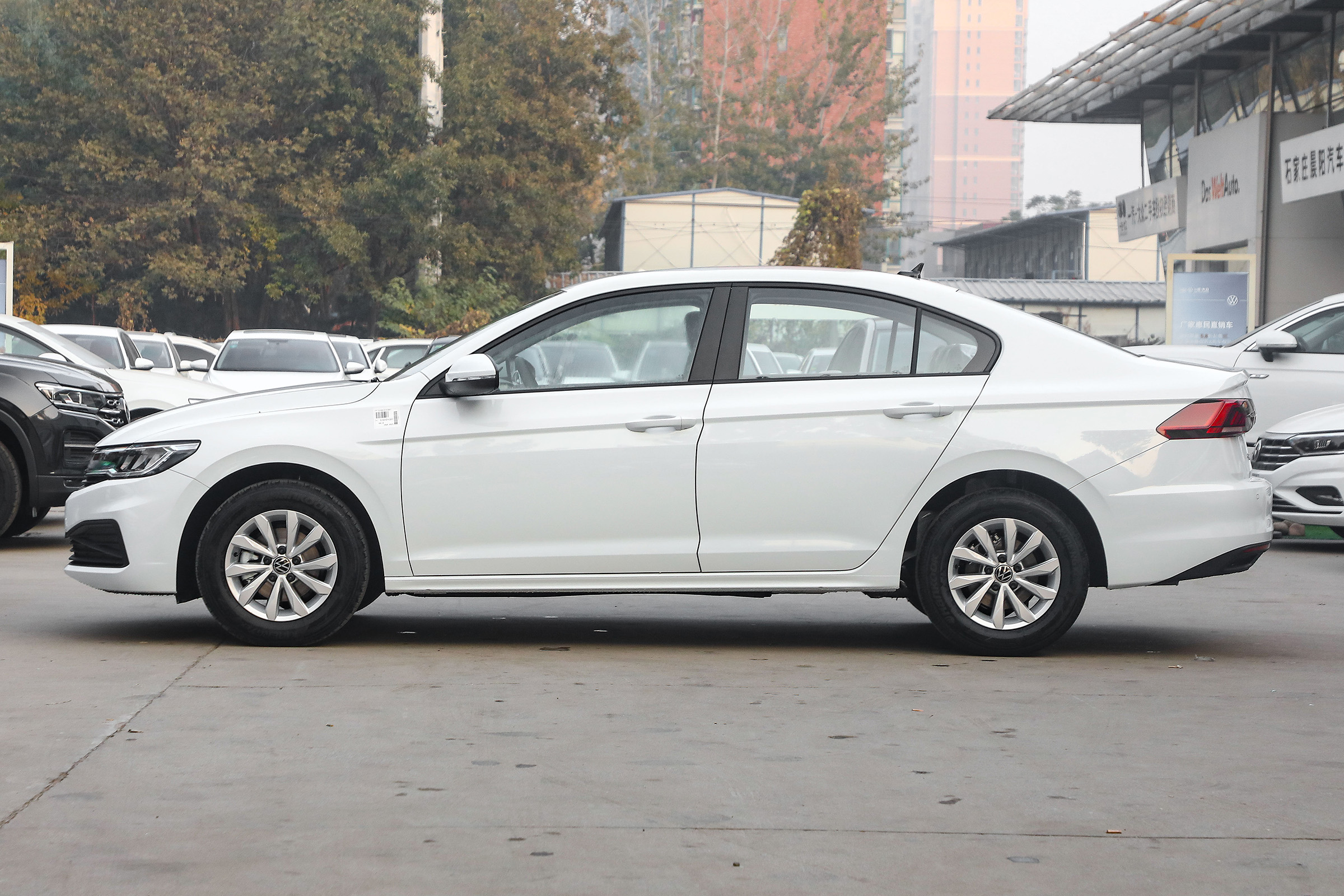 大众汽车4一5万元(适合工薪族开的省油大众车) - 四帝国车市